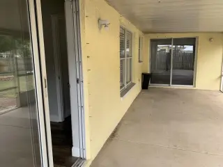 Propiedad en alquiler con 3 habitaciones y 2 baños en Port St Lucie