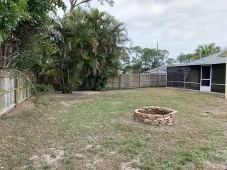 Propiedad en alquiler con 3 habitaciones y 2 baños en Port St Lucie