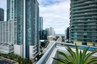 Propiedad en alquiler con 2 habitaciones y 3 baños en Miami