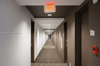 Propiedad en alquiler con 2 habitaciones y 3 baños en Miami