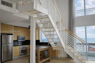 Propiedad en alquiler con 2 habitaciones y 3 baños en Miami