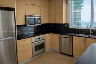 Propiedad en alquiler con 2 habitaciones y 3 baños en Miami
