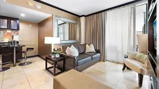Propiedad en alquiler con 0 habitaciones y 1.5 baños en Miami Beach