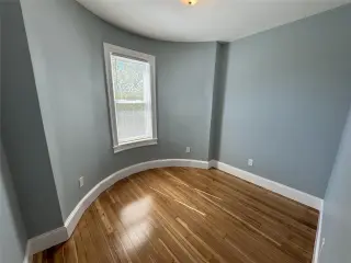Propiedad en alquiler con 4 habitaciones y 3 baños en Somerville
