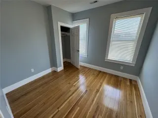 Propiedad en alquiler con 4 habitaciones y 3 baños en Somerville