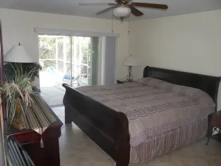Propiedad en alquiler con 3 habitaciones y 2 baños en Cape Coral