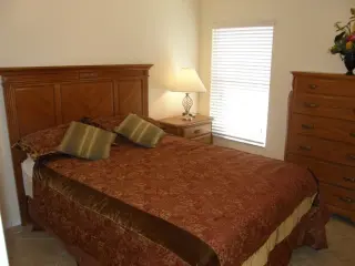Propiedad en alquiler con 3 habitaciones y 2 baños en Cape Coral