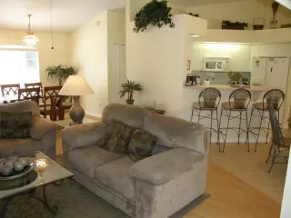Propiedad en alquiler con 3 habitaciones y 2 baños en Cape Coral