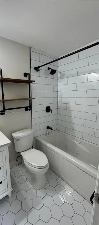Propiedad en alquiler con 2 habitaciones y 2.5 baños en Pembroke Pines