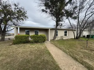 Propiedad en alquiler con 3 habitaciones y 2 baños en McGregor