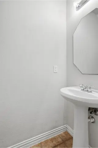 Propiedad en alquiler con 2 habitaciones y 3 baños en McKinney