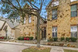 Propiedad en alquiler con 2 habitaciones y 3 baños en McKinney