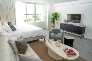 Propiedad en alquiler con 0 habitaciones y 1 baño en Miami Beach