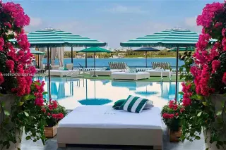 Propiedad en alquiler con 0 habitaciones y 1 baño en Miami Beach