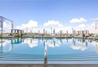 Propiedad en alquiler con 0 habitaciones y 1 baño en Miami Beach