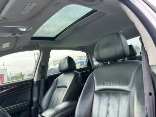 2012 Hyundai Equus Signature