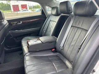 2012 Hyundai Equus Signature