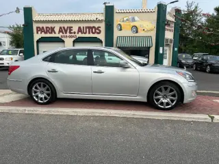 2012 Hyundai Equus Signature