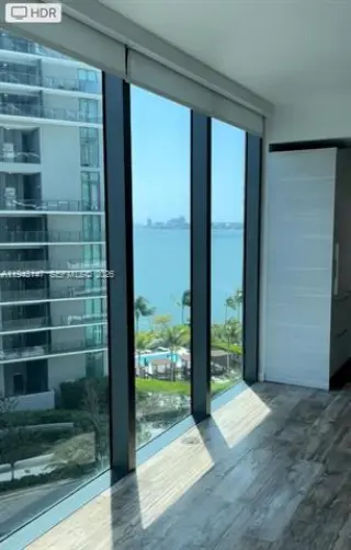 Propiedad en alquiler con 1 dormitorio y 1.5 baños en Miami
