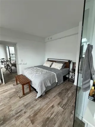 Propiedad en alquiler con 1 dormitorio y 1.5 baños en Miami