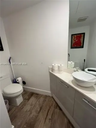Propiedad en alquiler con 1 dormitorio y 1.5 baños en Miami