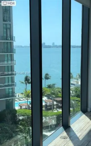 Propiedad en alquiler con 1 dormitorio y 1.5 baños en Miami