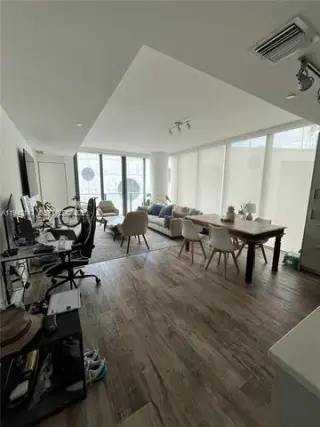Propiedad en alquiler con 1 dormitorio y 1.5 baños en Miami