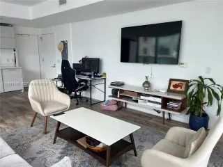 Propiedad en alquiler con 1 dormitorio y 1.5 baños en Miami