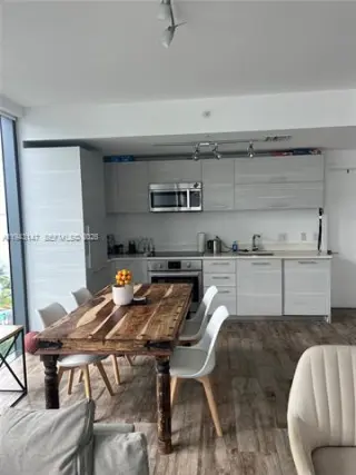 Propiedad en alquiler con 1 dormitorio y 1.5 baños en Miami