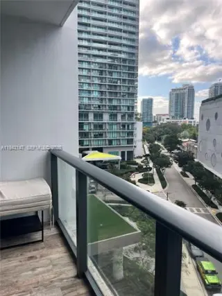 Propiedad en alquiler con 1 dormitorio y 1.5 baños en Miami