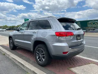 2018 Jeep Grand Cherokee Laredo E