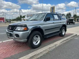 2001 Mitsubishi Montero Sport LS