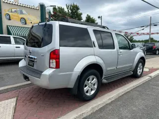2008 Nissan Pathfinder SE