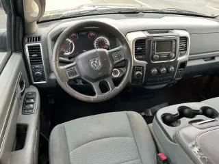 2013 RAM 1500 SLT
