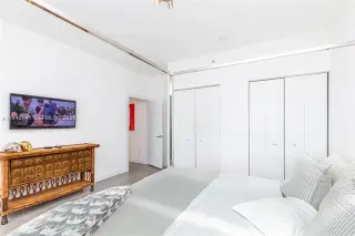 Propiedad en alquiler con 3 habitaciones y 2 baños en 33130