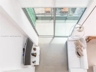 Propiedad en alquiler con 3 habitaciones y 2 baños en 33130