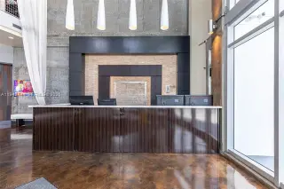 Propiedad en alquiler con 3 habitaciones y 2 baños en 33130