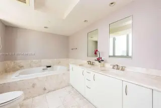 Propiedad en alquiler con 2 habitaciones y 2 baños en Miami