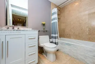 Propiedad en alquiler con 2 habitaciones y 2 baños en Miami