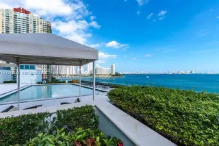 Propiedad en alquiler con 2 habitaciones y 2 baños en Miami