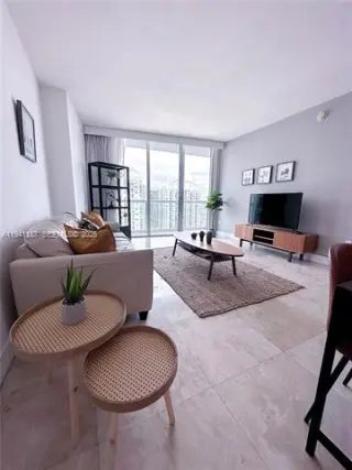 Propiedad en alquiler con 1 dormitorio y 1 baño en Miami