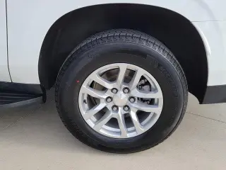 Chevrolet Suburban 2021 4x4 LT 4 puertas SUV