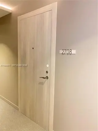 Propiedad en alquiler con 1 dormitorio y 1.5 baños en Miami