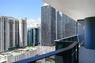 Propiedad en alquiler con 1 dormitorio y 1.5 baños en Miami