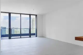 Propiedad en alquiler con 1 dormitorio y 1.5 baños en Miami