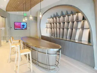 Propiedad en alquiler con 1 dormitorio y 1.5 baños en Miami