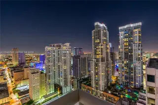 Propiedad en alquiler con 2 habitaciones y 2 baños en Miami