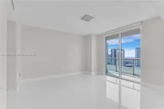 Propiedad en alquiler con 2 habitaciones y 2 baños en Miami