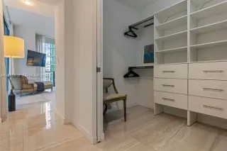 Propiedad en alquiler con 3 habitaciones y 3 baños en Miami
