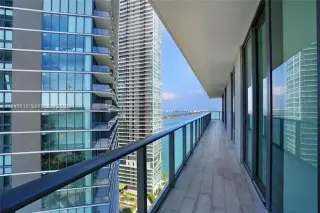 Propiedad en alquiler con 3 habitaciones y 3 baños en Miami
